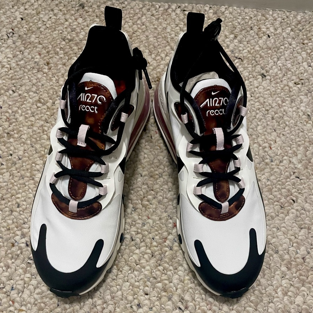 NWT Nike Women’s Air Max 270 React Shoes - Size 9.5